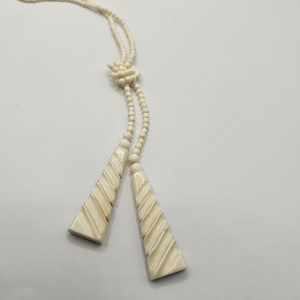 Vintage Art Deco Charleston Carved Necklace